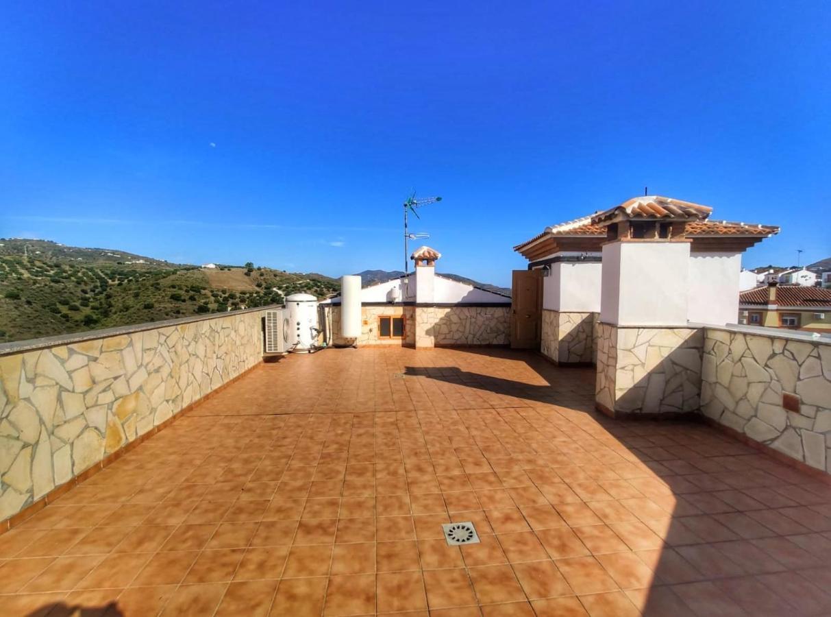 Villa Casa Amplia Con Terraza En La Viñuela Extérieur photo