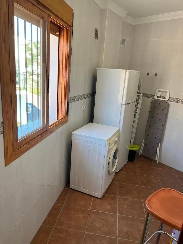 Villa Casa Amplia Con Terraza En La Viñuela Extérieur photo